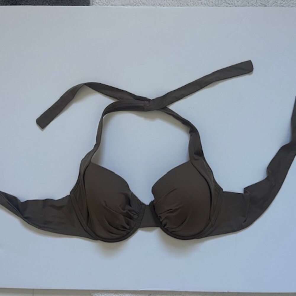 Woman's Tommy Bahama Swim Suit top 38C